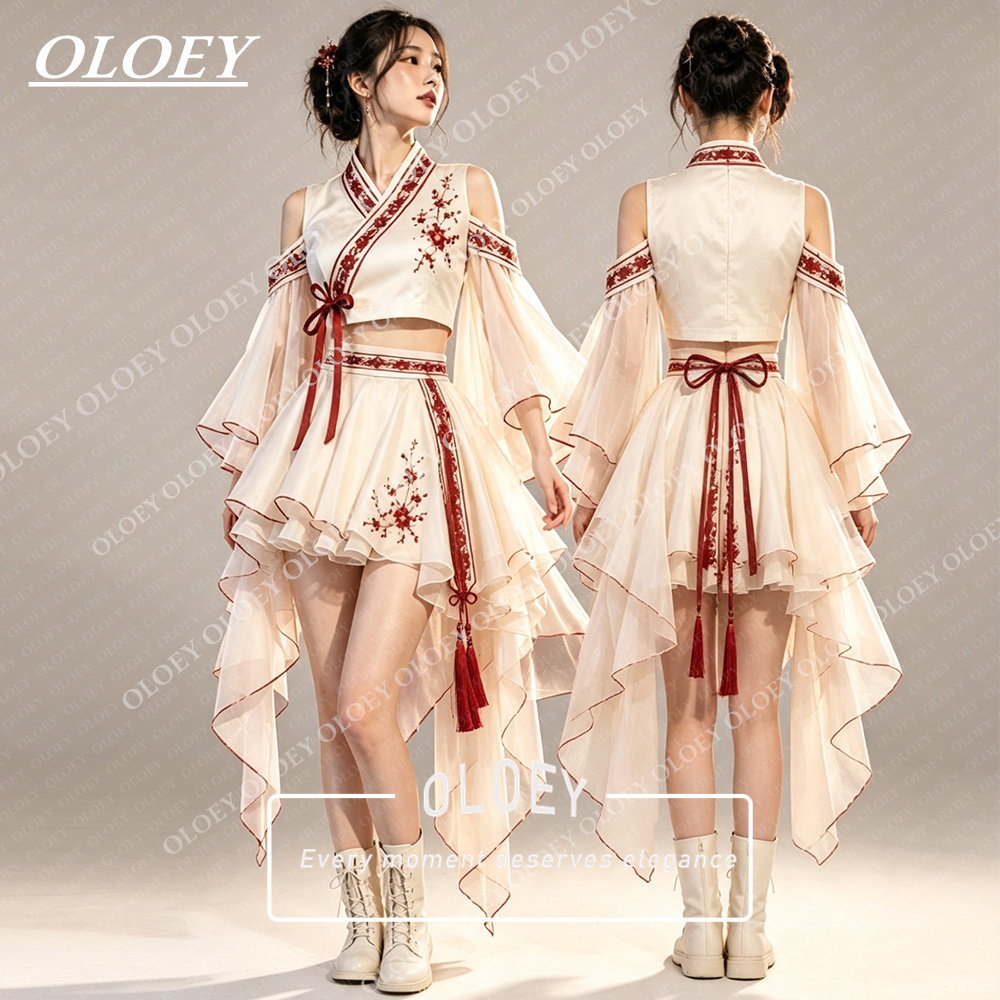 Hanbok Modern Set - ชุดฮันบกสั้นสีงาช้างปักลายสีแดงสไตล์โมเดิร์น OLOEY 2 ชิ้น สำหรับถ่ายภาพสไตล์เกาหลี ชุดแสดงขนาดเล็ก