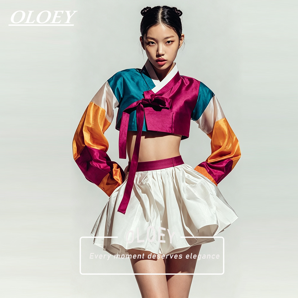 Hanbok Modern Set - ชุดฮันบกสั้นสีน้ำเงินกรมท่าและสีงาช้างสไตล์โมเดิร์น OLOEY 2 ชิ้น ผ้าซาตินเนื้อนุ่ม สำหรับถ่ายภาพงานแต่งงานหรืองานเลี้ยง