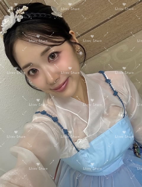 ชุดฮันบกสั้นสไตล์โมเดิร์น Lise - Hanbok Modern Set บทวิจารณ์และราคา