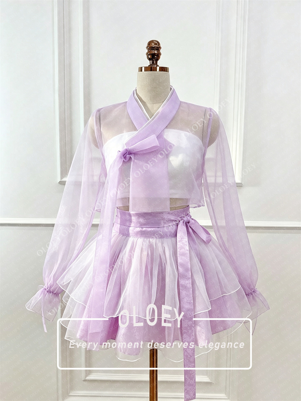 ชุดฮันบกสั้นสีดำแดงสไตล์โมเดิร - Hanbok Modern Set บทวิจารณ์และราคา