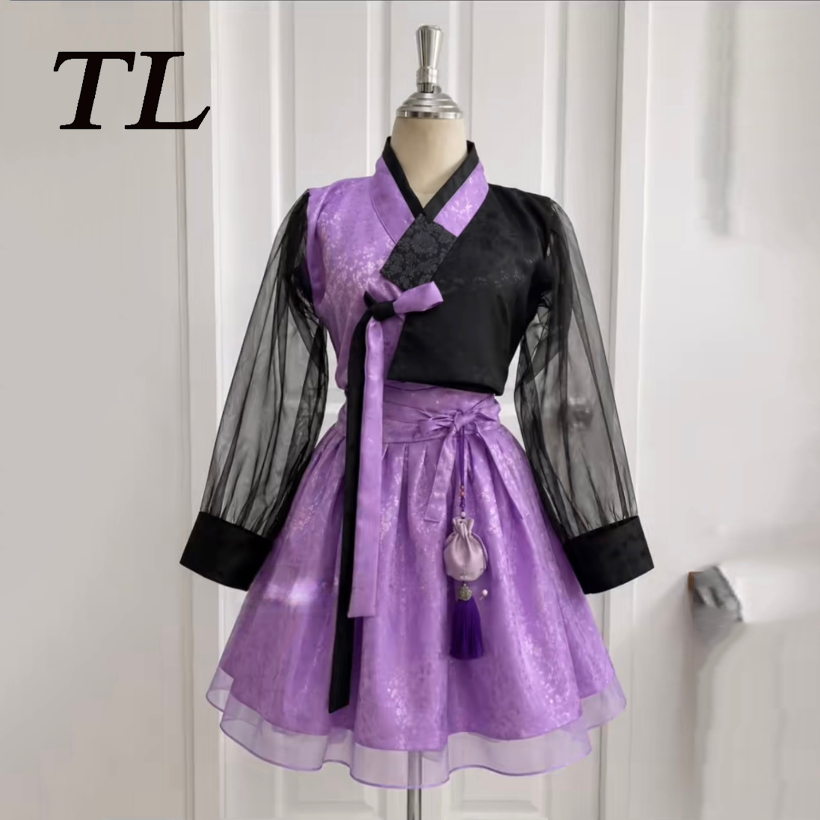 ชุดเดรสงานพรอมสไตล์ฮันบกโมเดิร - Hanbok Modern Set บทวิจารณ์และราคา
