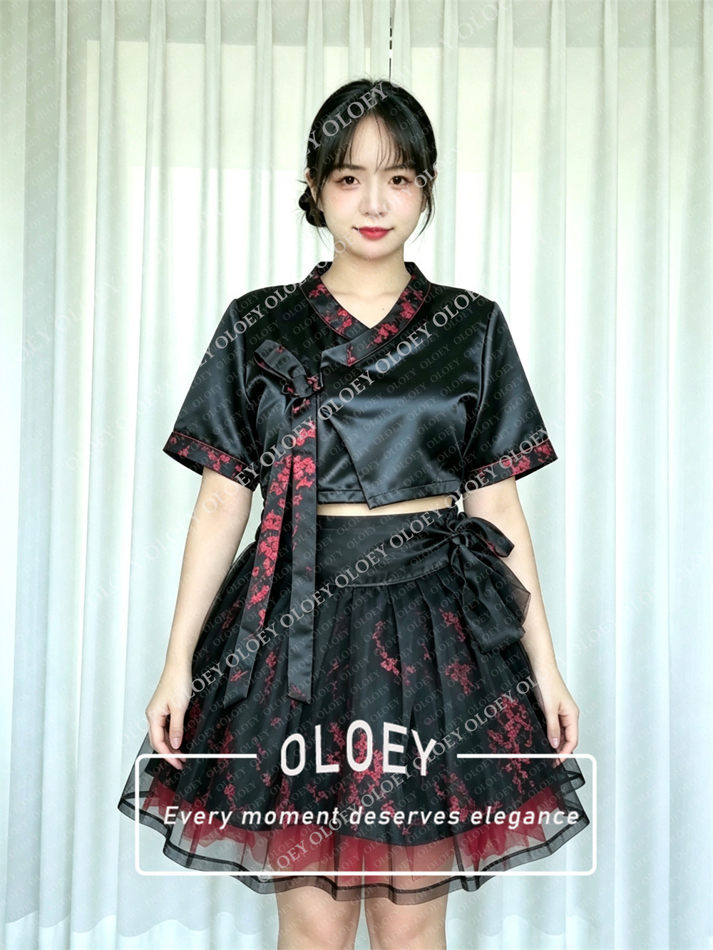 ชุดฮันบกสั้นสีดำสไตล์โมเดิร์น  - Hanbok Modern Set บทวิจารณ์และราคา