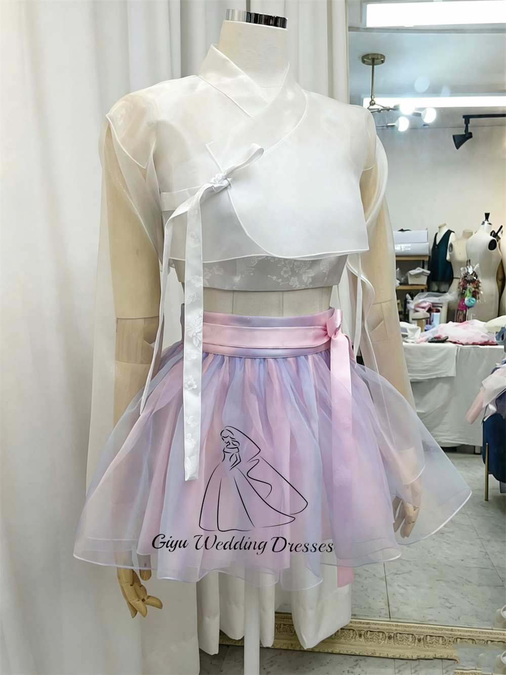 ชุดฮันบกเกาหลีสมัยใหม่สำหรับผู - Hanbok Modern Set บทวิจารณ์และราคา